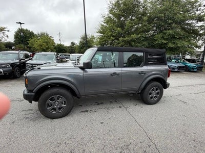 2023 Ford Bronco Base