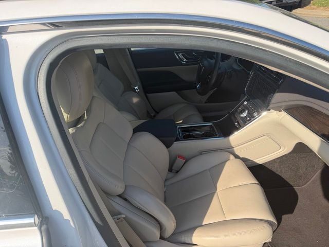 2017 Lincoln Continental Select