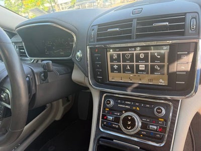 2017 Lincoln Continental Select