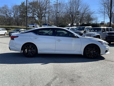 2022 Nissan Altima 2.5 SR