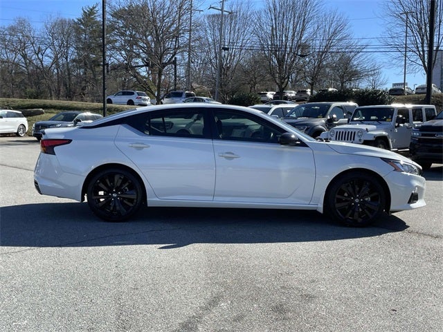 2022 Nissan Altima 2.5 SR