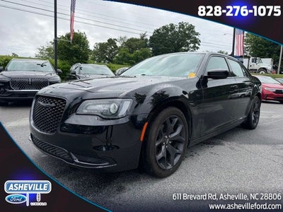 2021 Chrysler 300 Touring