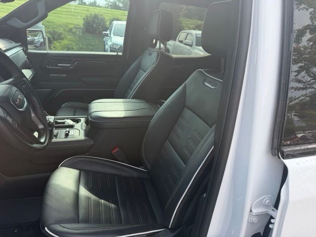 2025 GMC Sierra 1500 AT4X