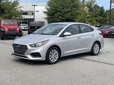 2022 Hyundai Accent SE