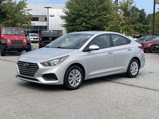 2022 Hyundai Accent SE