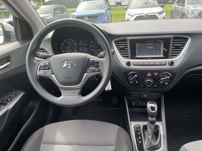 2022 Hyundai Accent SE