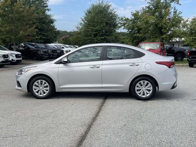 2022 Hyundai Accent SE