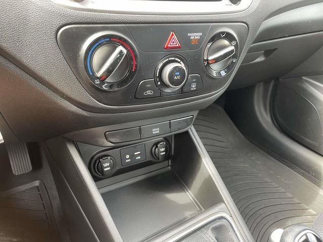 2022 Hyundai Accent SE