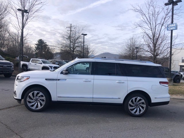 2023 Lincoln Navigator L L Reserve