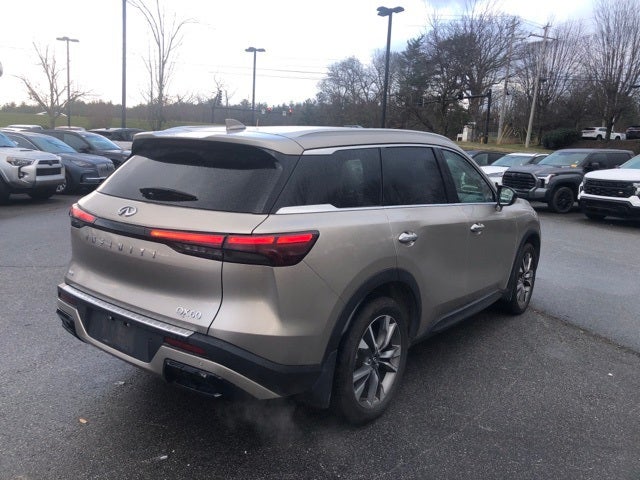2023 INFINITI QX60 LUXE