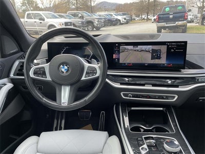 2023 BMW X7 xDrive40i