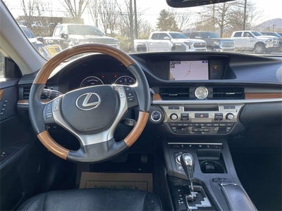 2015 Lexus ES 300h