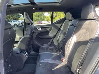 2021 Volvo XC40 R-Design