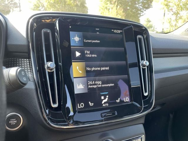 2021 Volvo XC40 R-Design