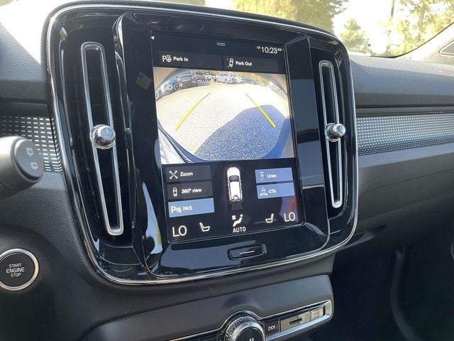 2021 Volvo XC40 R-Design