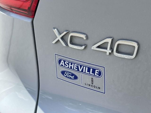 2022 Volvo XC40 Recharge Pure Electric P8 Ultimate