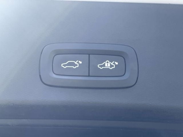 2022 Volvo XC40 Recharge Pure Electric P8 Ultimate