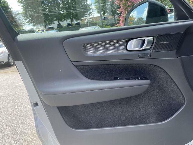 2022 Volvo XC40 Recharge Pure Electric P8 Ultimate