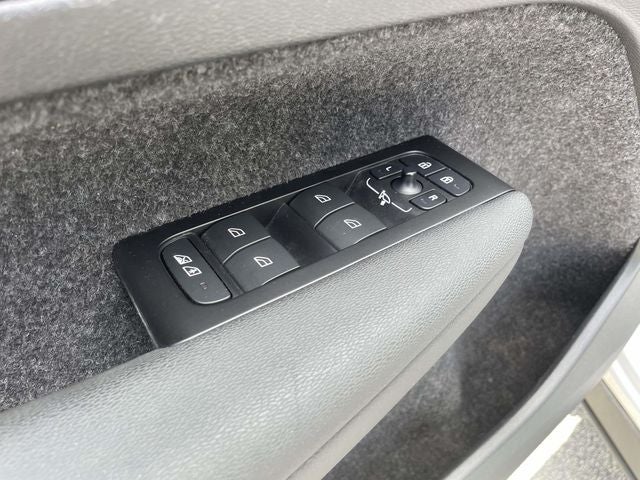 2022 Volvo XC40 Recharge Pure Electric P8 Ultimate