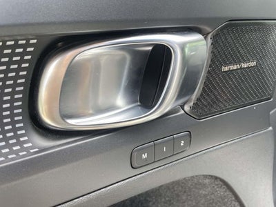 2022 Volvo XC40 Recharge Pure Electric P8 Ultimate