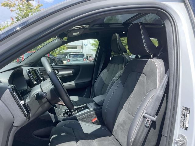 2022 Volvo XC40 Recharge Pure Electric P8 Ultimate